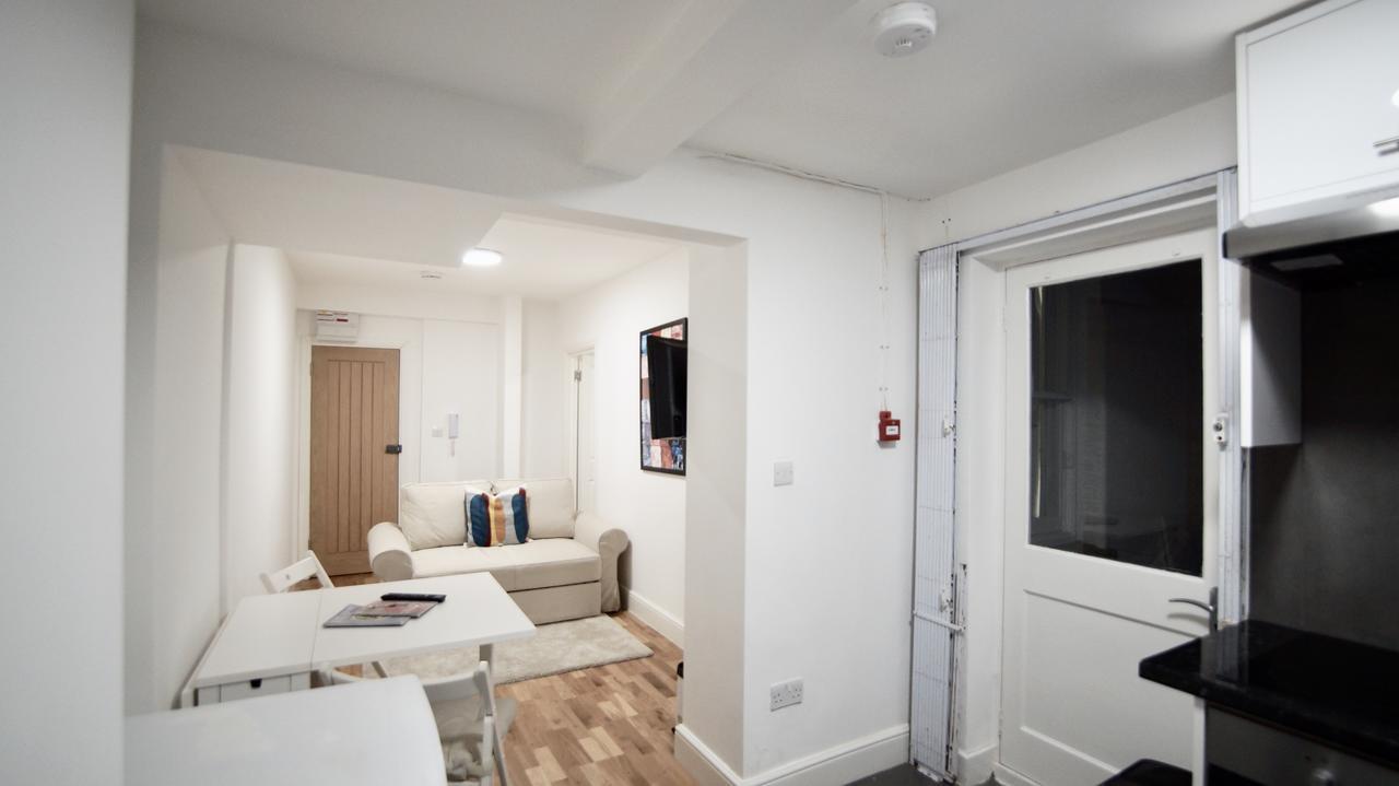 Ifield Road Apartments By Mayfair Stay Londra Esterno foto