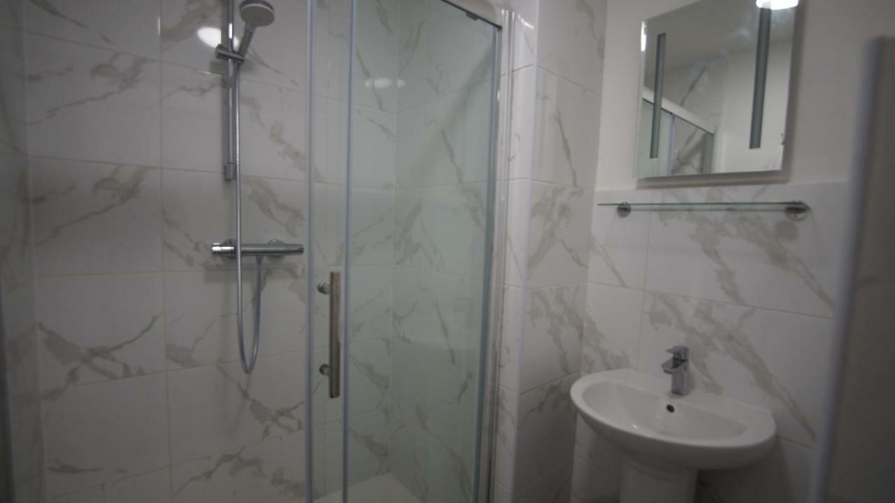 Ifield Road Apartments By Mayfair Stay Londra Esterno foto